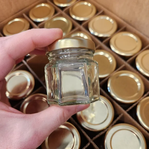 Mini Hexagon Glass Jars 1.5oz set of 24 NIB - Picture 2 of 3